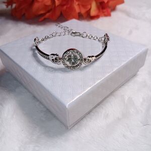 Elegant Silver Bracelet with Crystal Accents